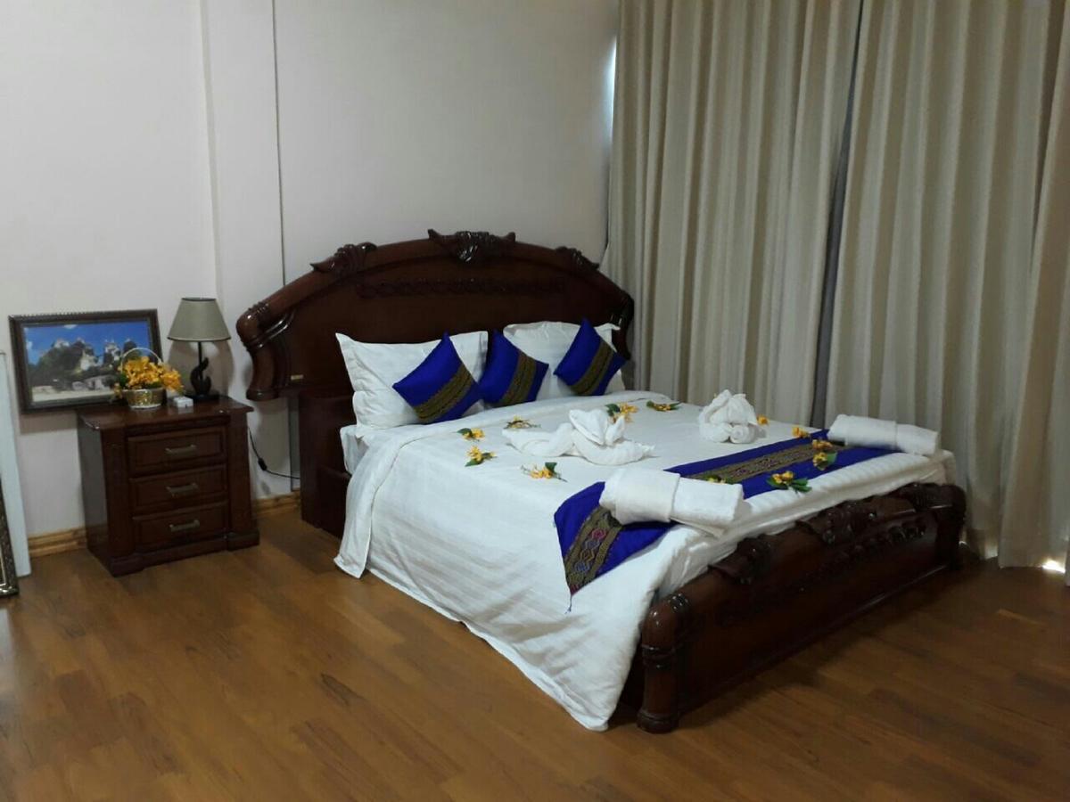 Famous Hotel Loikaw Dış mekan fotoğraf