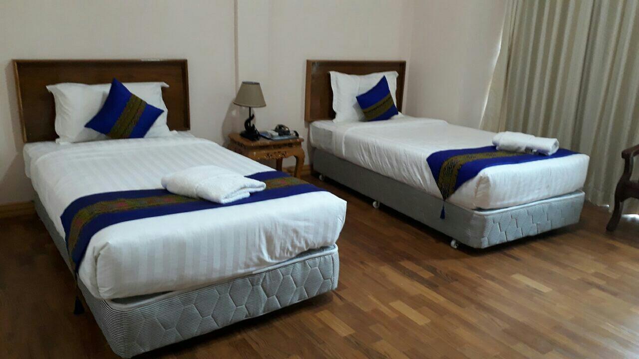 Famous Hotel Loikaw Dış mekan fotoğraf