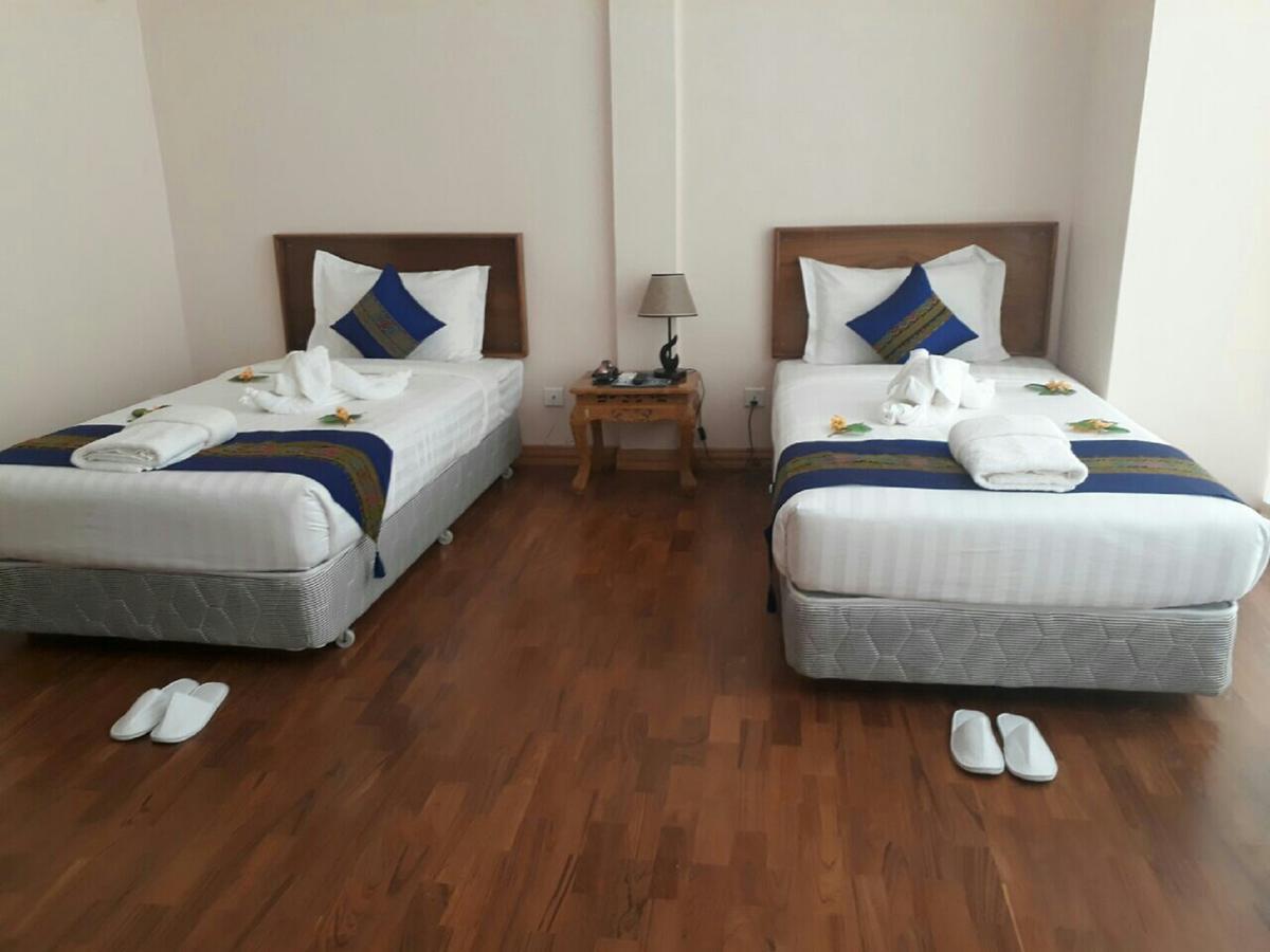 Famous Hotel Loikaw Dış mekan fotoğraf